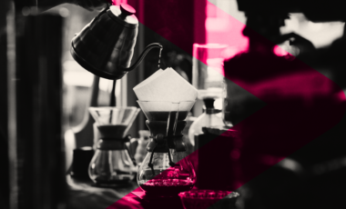 kaffebryggning på café